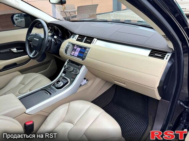 Чорний Ленд Ровер Рендж Ровер Евок, об'ємом двигуна 2 л та пробігом 117 тис. км за 17500 $, фото 8 на Automoto.ua