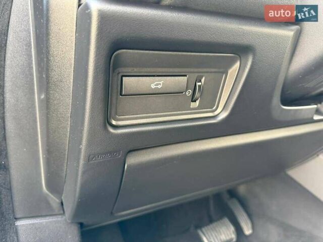 Чорний Ленд Ровер Рендж Ровер Евок, об'ємом двигуна 2 л та пробігом 111 тис. км за 12000 $, фото 42 на Automoto.ua