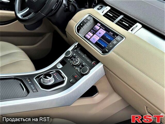 Чорний Ленд Ровер Рендж Ровер Евок, об'ємом двигуна 2 л та пробігом 117 тис. км за 17500 $, фото 9 на Automoto.ua