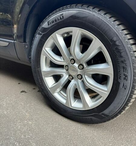 Черный Ленд Ровер Рендж Ровер Эвок, объемом двигателя 2.2 л и пробегом 141 тыс. км за 17000 $, фото 9 на Automoto.ua