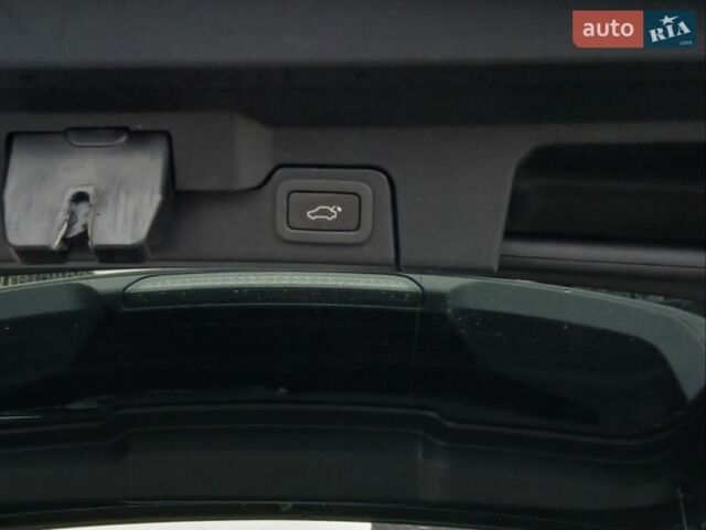 Чорний Ленд Ровер Рендж Ровер Евок, об'ємом двигуна 2 л та пробігом 151 тис. км за 15700 $, фото 12 на Automoto.ua