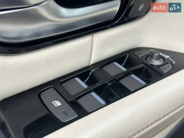 Черный Ленд Ровер Рендж Ровер Эвок, объемом двигателя 2 л и пробегом 169 тыс. км за 13900 $, фото 32 на Automoto.ua