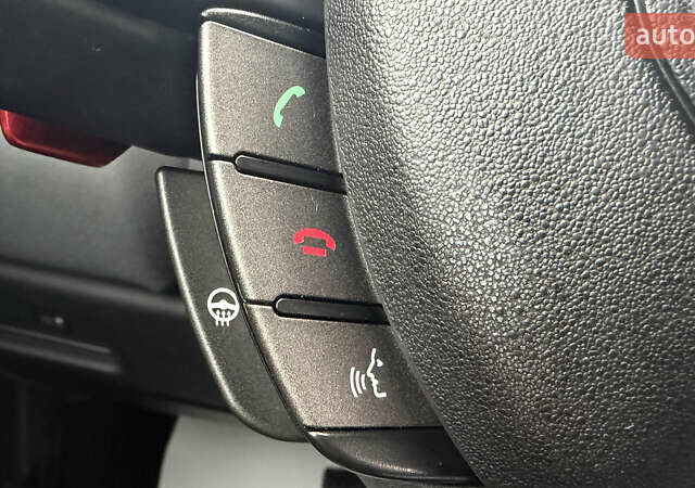 Черный Ленд Ровер Рендж Ровер Эвок, объемом двигателя 2.18 л и пробегом 230 тыс. км за 17750 $, фото 38 на Automoto.ua