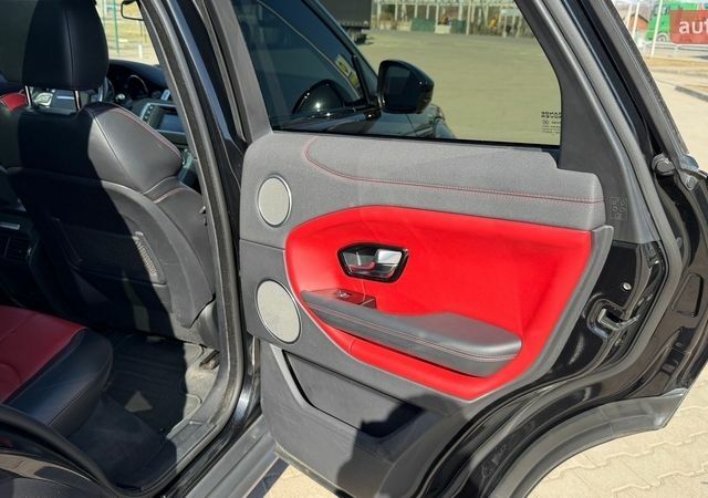 Черный Ленд Ровер Рендж Ровер Эвок, объемом двигателя 0 л и пробегом 202 тыс. км за 17700 $, фото 25 на Automoto.ua