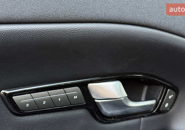 Черный Ленд Ровер Рендж Ровер Эвок, объемом двигателя 2 л и пробегом 153 тыс. км за 18200 $, фото 16 на Automoto.ua