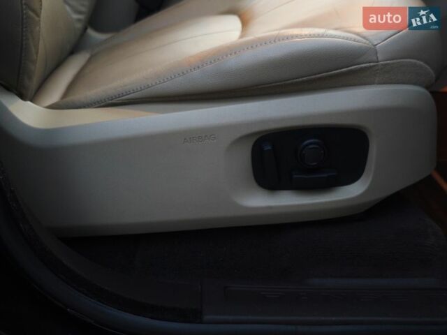 Чорний Ленд Ровер Рендж Ровер Евок, об'ємом двигуна 0 л та пробігом 257 тис. км за 15900 $, фото 39 на Automoto.ua