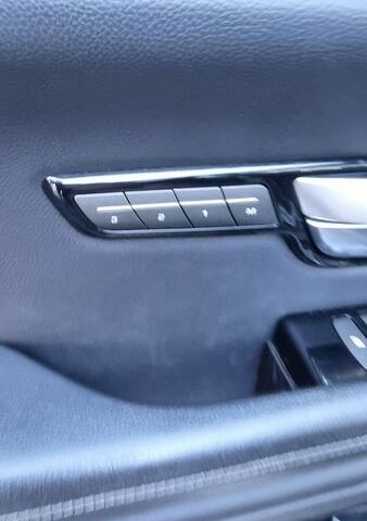 Чорний Ленд Ровер Рендж Ровер Евок, об'ємом двигуна 0 л та пробігом 116 тис. км за 17200 $, фото 20 на Automoto.ua