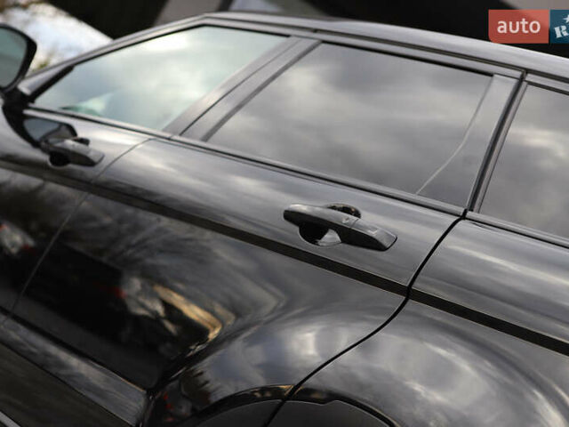 Черный Ленд Ровер Рендж Ровер Эвок, объемом двигателя 2 л и пробегом 66 тыс. км за 16899 $, фото 49 на Automoto.ua