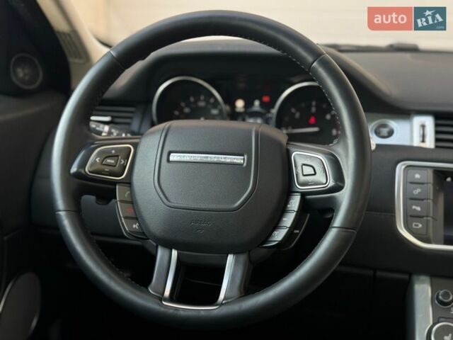 Черный Ленд Ровер Рендж Ровер Эвок, объемом двигателя 2 л и пробегом 136 тыс. км за 19499 $, фото 27 на Automoto.ua