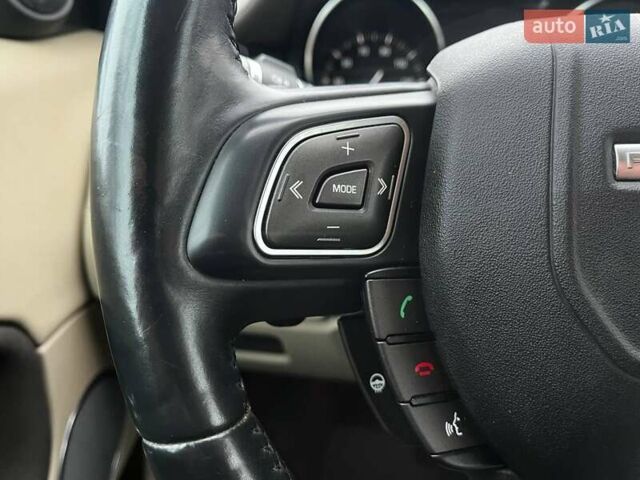 Чорний Ленд Ровер Рендж Ровер Евок, об'ємом двигуна 2 л та пробігом 127 тис. км за 18300 $, фото 23 на Automoto.ua