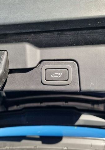 Чорний Ленд Ровер Рендж Ровер Евок, об'ємом двигуна 0 л та пробігом 116 тис. км за 17200 $, фото 25 на Automoto.ua