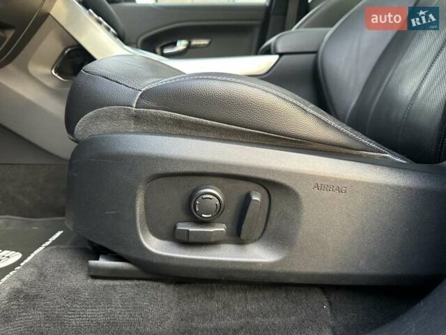 Чорний Ленд Ровер Рендж Ровер Евок, об'ємом двигуна 2 л та пробігом 125 тис. км за 21500 $, фото 28 на Automoto.ua