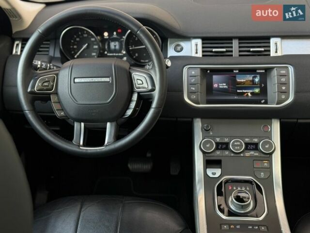 Черный Ленд Ровер Рендж Ровер Эвок, объемом двигателя 2 л и пробегом 136 тыс. км за 19499 $, фото 28 на Automoto.ua