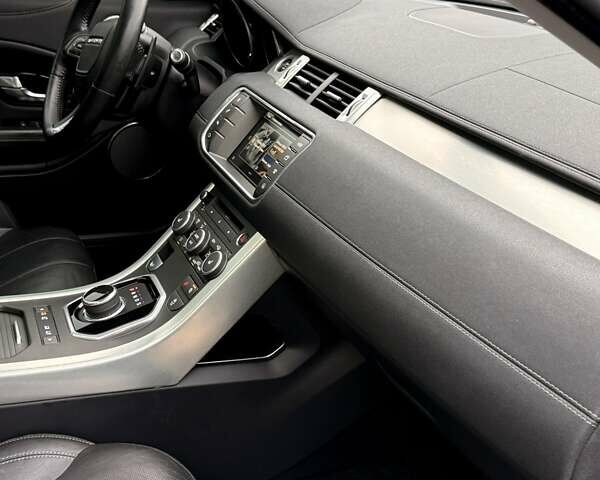 Черный Ленд Ровер Рендж Ровер Эвок, объемом двигателя 2 л и пробегом 163 тыс. км за 20700 $, фото 11 на Automoto.ua