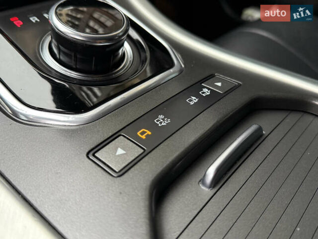 Чорний Ленд Ровер Рендж Ровер Евок, об'ємом двигуна 2 л та пробігом 169 тис. км за 20999 $, фото 18 на Automoto.ua
