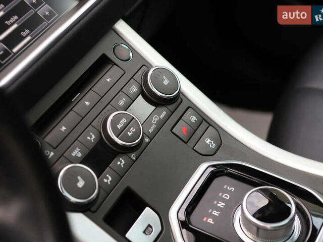 Черный Ленд Ровер Рендж Ровер Эвок, объемом двигателя 2 л и пробегом 66 тыс. км за 16899 $, фото 74 на Automoto.ua