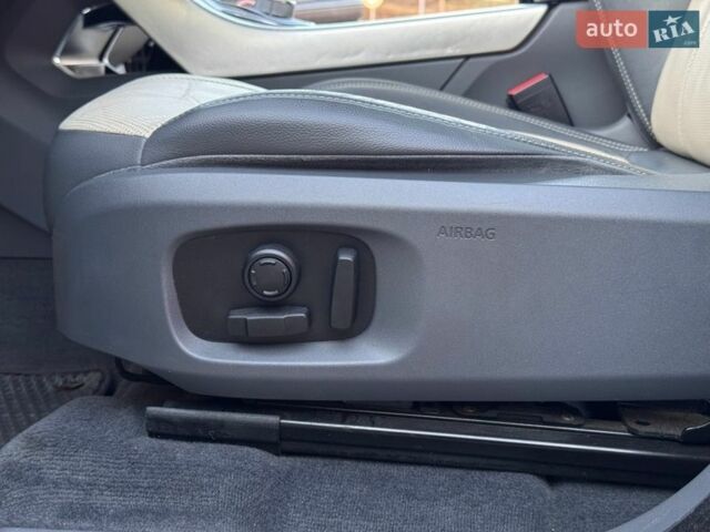 Чорний Ленд Ровер Рендж Ровер Евок, об'ємом двигуна 2 л та пробігом 130 тис. км за 14300 $, фото 21 на Automoto.ua