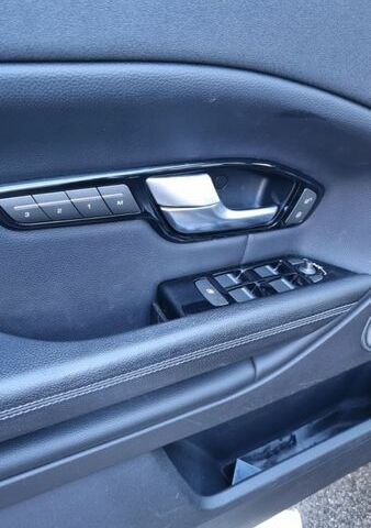 Чорний Ленд Ровер Рендж Ровер Евок, об'ємом двигуна 0 л та пробігом 116 тис. км за 17200 $, фото 21 на Automoto.ua