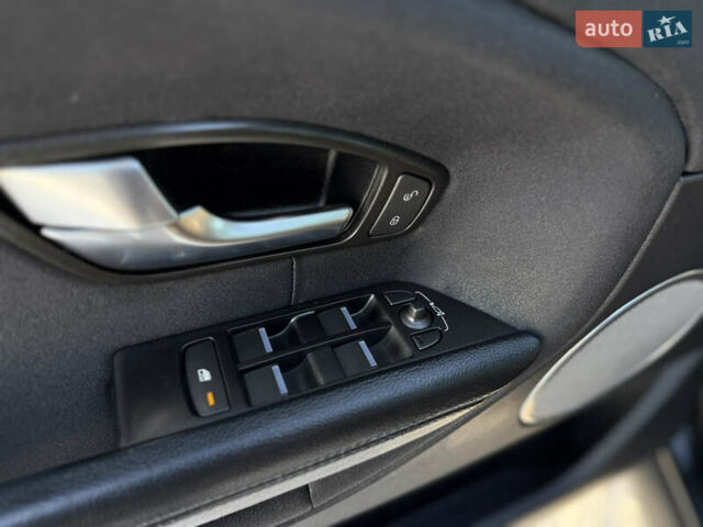 Чорний Ленд Ровер Рендж Ровер Евок, об'ємом двигуна 2 л та пробігом 169 тис. км за 22000 $, фото 43 на Automoto.ua