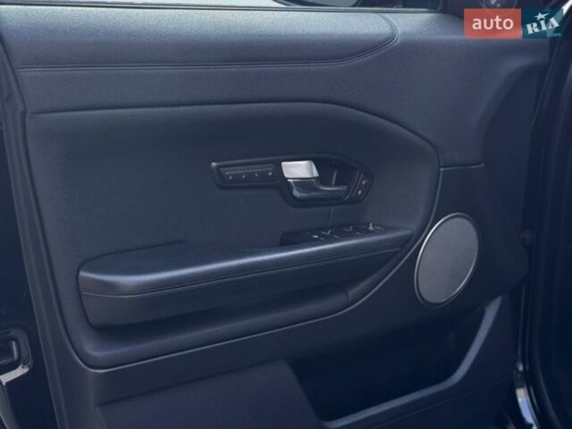 Черный Ленд Ровер Рендж Ровер Эвок, объемом двигателя 2 л и пробегом 136 тыс. км за 19499 $, фото 5 на Automoto.ua