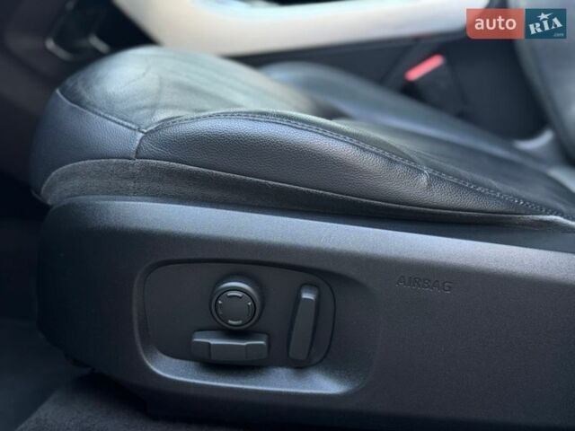 Черный Ленд Ровер Рендж Ровер Эвок, объемом двигателя 2 л и пробегом 136 тыс. км за 19499 $, фото 8 на Automoto.ua