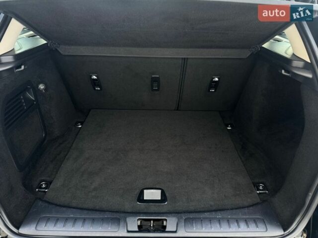 Черный Ленд Ровер Рендж Ровер Эвок, объемом двигателя 2 л и пробегом 136 тыс. км за 19499 $, фото 16 на Automoto.ua