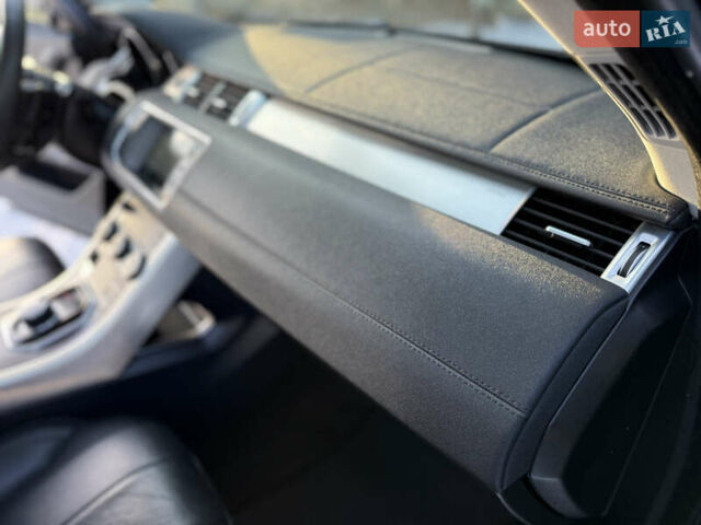 Черный Ленд Ровер Рендж Ровер Эвок, объемом двигателя 2 л и пробегом 169 тыс. км за 21400 $, фото 42 на Automoto.ua