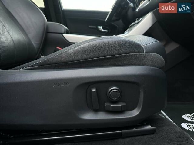 Чорний Ленд Ровер Рендж Ровер Евок, об'ємом двигуна 2 л та пробігом 125 тис. км за 21500 $, фото 48 на Automoto.ua