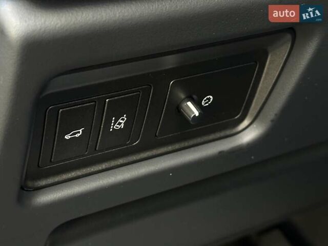 Чорний Ленд Ровер Рендж Ровер Евок, об'ємом двигуна 2 л та пробігом 125 тис. км за 21500 $, фото 32 на Automoto.ua