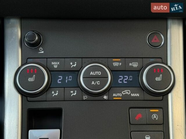 Черный Ленд Ровер Рендж Ровер Эвок, объемом двигателя 2 л и пробегом 136 тыс. км за 19499 $, фото 38 на Automoto.ua