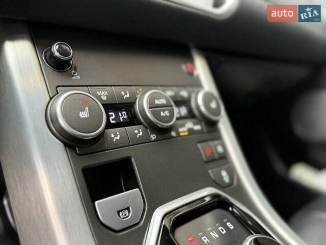 Чорний Ленд Ровер Рендж Ровер Евок, об'ємом двигуна 2 л та пробігом 169 тис. км за 20999 $, фото 17 на Automoto.ua