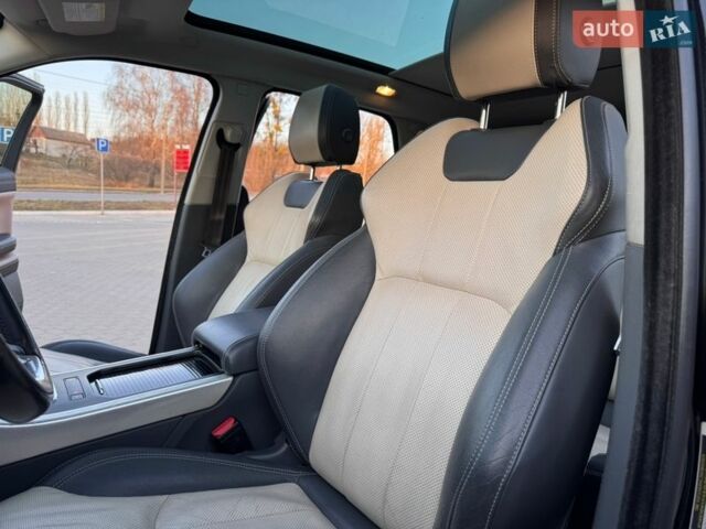 Чорний Ленд Ровер Рендж Ровер Евок, об'ємом двигуна 2 л та пробігом 130 тис. км за 14300 $, фото 27 на Automoto.ua