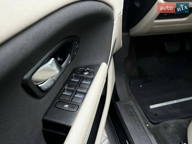 Чорний Ленд Ровер Рендж Ровер Евок, об'ємом двигуна 2 л та пробігом 127 тис. км за 18300 $, фото 14 на Automoto.ua