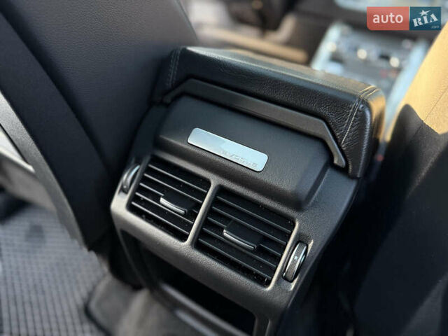 Черный Ленд Ровер Рендж Ровер Эвок, объемом двигателя 2 л и пробегом 169 тыс. км за 21400 $, фото 40 на Automoto.ua