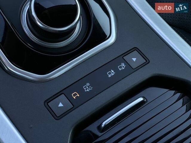 Черный Ленд Ровер Рендж Ровер Эвок, объемом двигателя 2 л и пробегом 111 тыс. км за 21900 $, фото 18 на Automoto.ua