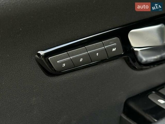 Чорний Ленд Ровер Рендж Ровер Евок, об'ємом двигуна 2 л та пробігом 125 тис. км за 21500 $, фото 31 на Automoto.ua