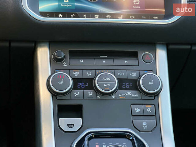 Черный Ленд Ровер Рендж Ровер Эвок, объемом двигателя 2 л и пробегом 111 тыс. км за 23999 $, фото 17 на Automoto.ua