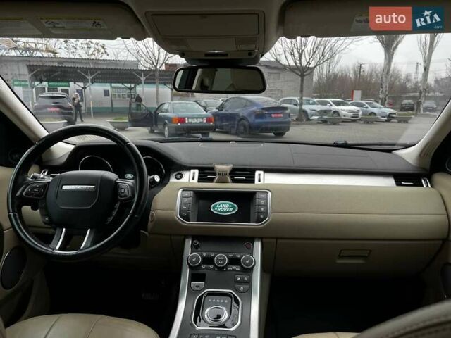 Чорний Ленд Ровер Рендж Ровер Евок, об'ємом двигуна 2 л та пробігом 127 тис. км за 18300 $, фото 22 на Automoto.ua
