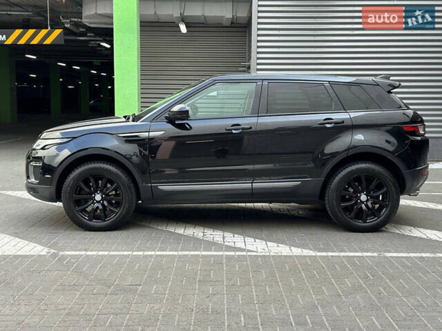 Ленд Ровер Рендж Ровер Эвок 2017 в Киеве на Automoto.ua Черный Ленд Ровер Рендж Ровер Эвок, объемом двигателя 2 л и пробегом 75 тыс. км за 22700 $, фото 4 на Automoto.ua
