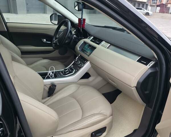 Черный Ленд Ровер Рендж Ровер Эвок, объемом двигателя 2 л и пробегом 171 тыс. км за 23000 $, фото 7 на Automoto.ua