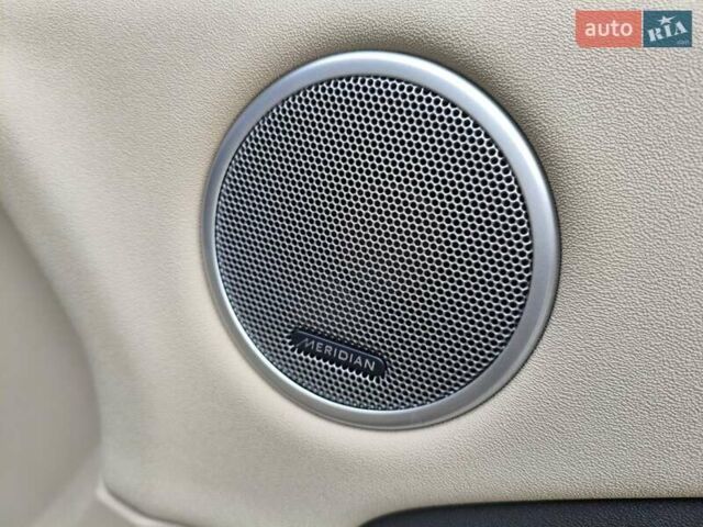 Чорний Ленд Ровер Рендж Ровер Евок, об'ємом двигуна 2 л та пробігом 93 тис. км за 21900 $, фото 14 на Automoto.ua