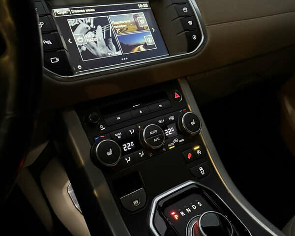 Черный Ленд Ровер Рендж Ровер Эвок, объемом двигателя 2 л и пробегом 90 тыс. км за 19600 $, фото 28 на Automoto.ua