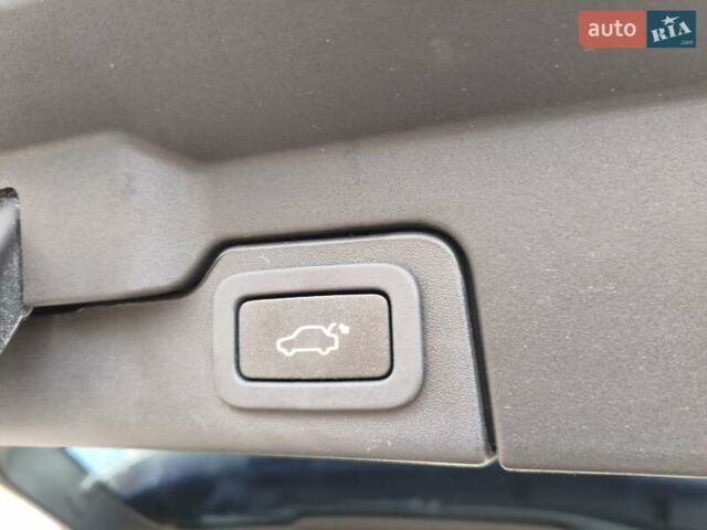 Чорний Ленд Ровер Рендж Ровер Евок, об'ємом двигуна 2 л та пробігом 93 тис. км за 21900 $, фото 9 на Automoto.ua