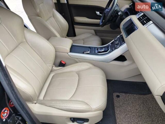 Чорний Ленд Ровер Рендж Ровер Евок, об'ємом двигуна 2 л та пробігом 93 тис. км за 21900 $, фото 11 на Automoto.ua