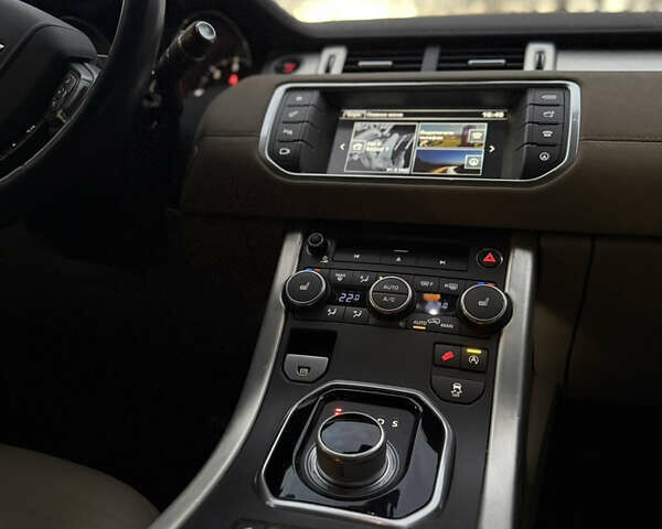 Черный Ленд Ровер Рендж Ровер Эвок, объемом двигателя 2 л и пробегом 90 тыс. км за 19600 $, фото 19 на Automoto.ua