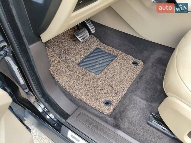 Чорний Ленд Ровер Рендж Ровер Евок, об'ємом двигуна 2 л та пробігом 93 тис. км за 21900 $, фото 3 на Automoto.ua