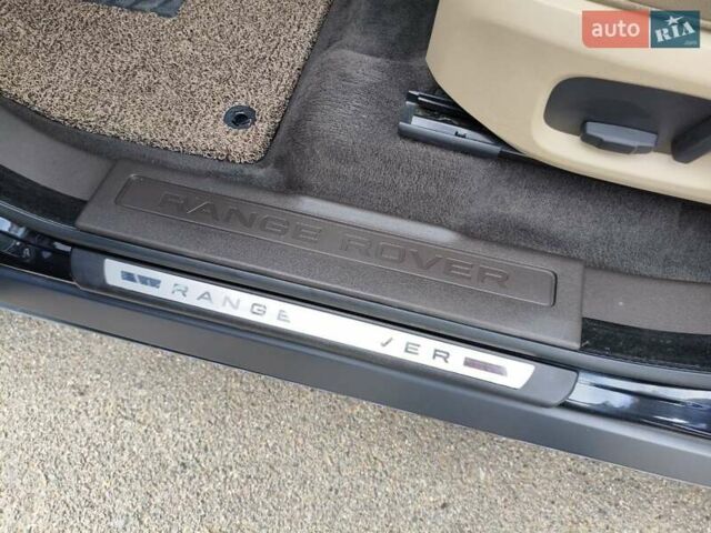 Чорний Ленд Ровер Рендж Ровер Евок, об'ємом двигуна 2 л та пробігом 93 тис. км за 21900 $, фото 7 на Automoto.ua