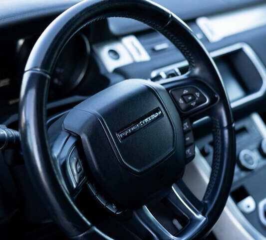 Черный Ленд Ровер Рендж Ровер Эвок, объемом двигателя 2 л и пробегом 152 тыс. км за 18300 $, фото 11 на Automoto.ua