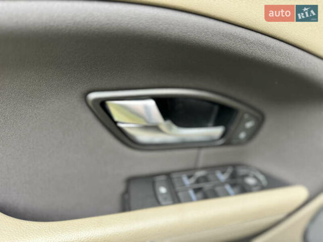 Чорний Ленд Ровер Рендж Ровер Евок, об'ємом двигуна 2 л та пробігом 112 тис. км за 20900 $, фото 23 на Automoto.ua