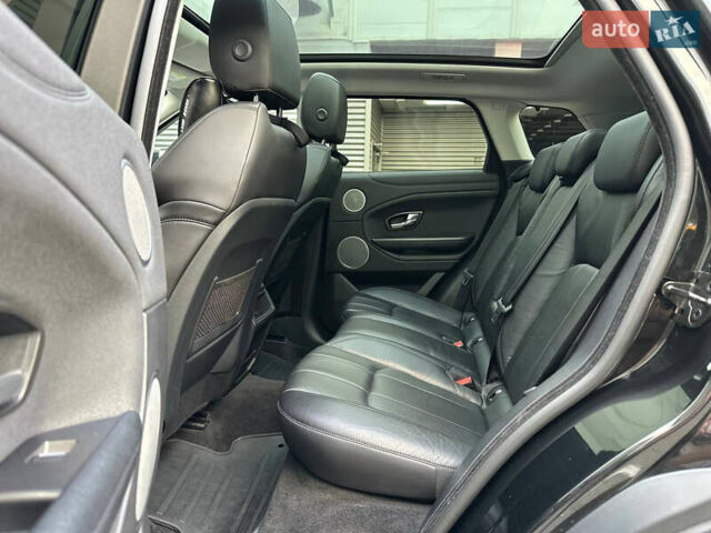 Ленд Ровер Рендж Ровер Эвок 2017 в Киеве на Automoto.ua Черный Ленд Ровер Рендж Ровер Эвок, объемом двигателя 2 л и пробегом 75 тыс. км за 22700 $, фото 16 на Automoto.ua